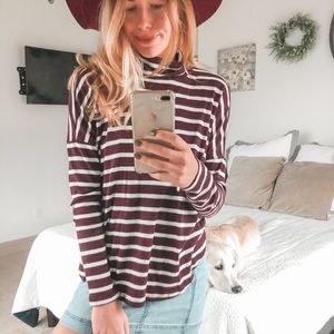 ⭐️ AERIE STRIPED TURTLE NECK LONG SLEEVE